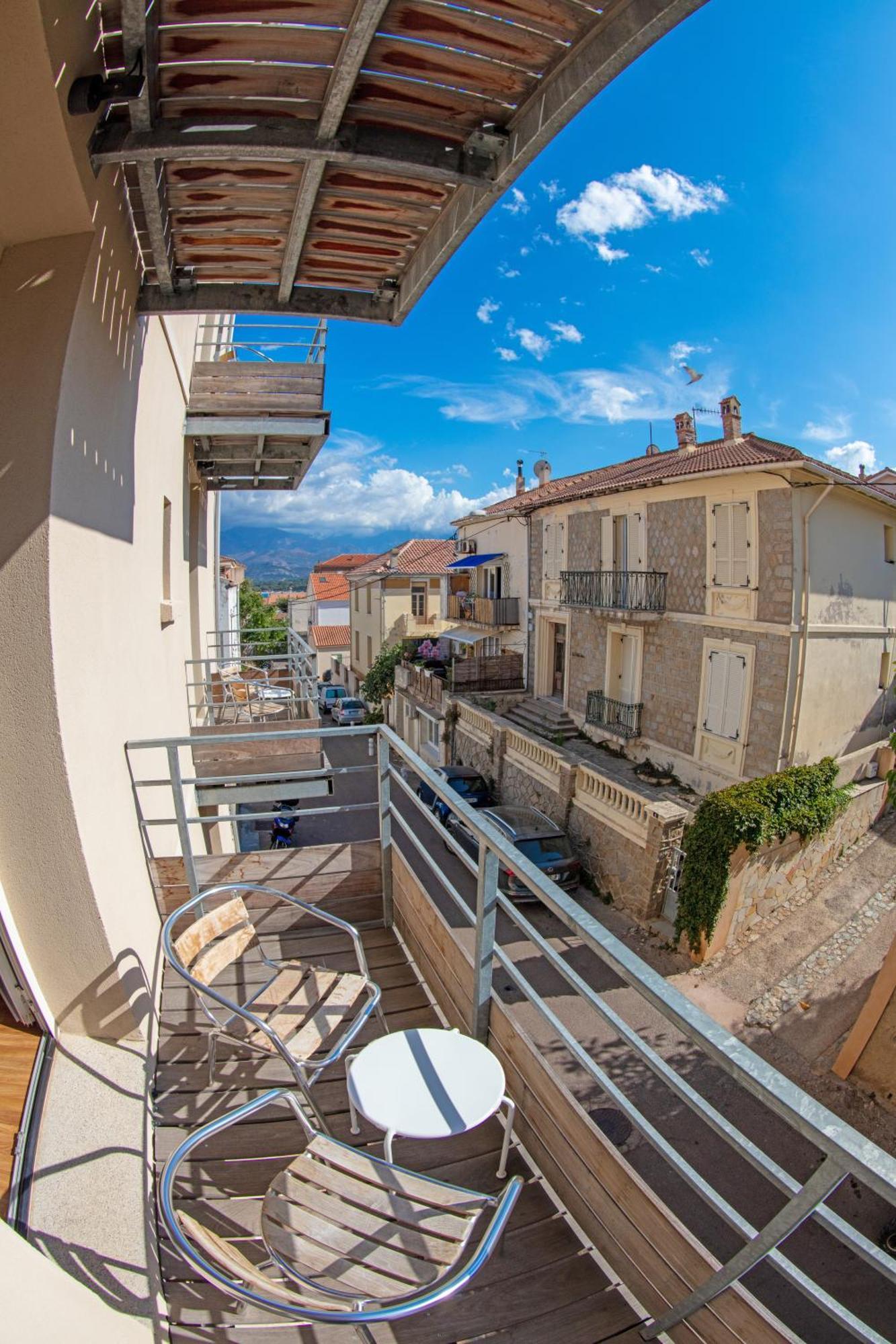 Hotel Mediterranee Calvi  Exterior photo